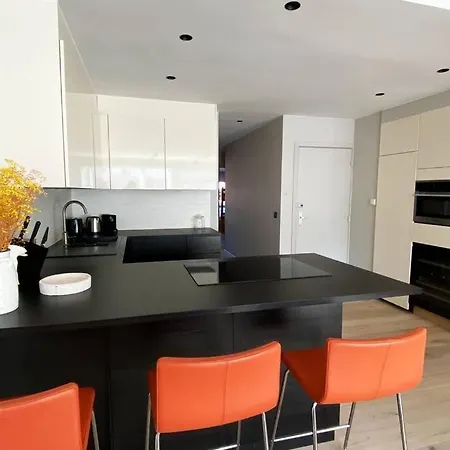 Modern Near In شقة كنوك هايست