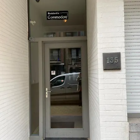 Modern Near In 公寓 *